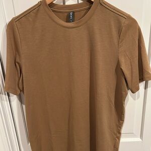 Vuori Men's Brown Short Sleeve Tee